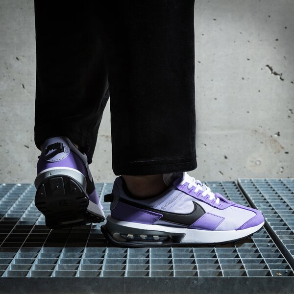 Дамски маратонки NIKE W AIR MAX PRE-DAY dc4025-500 цвят виолетов