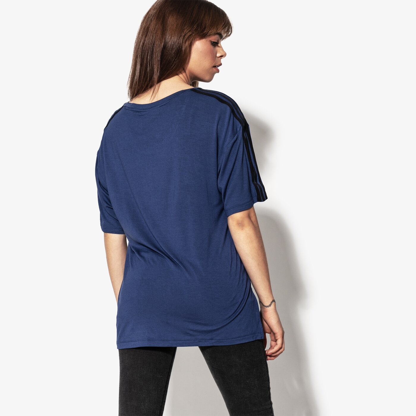 Дамска тениска ADIDAS ТЕНИСКА SS MONTHLY PACKS FSH L TEE ce3718 цвят тъмносин