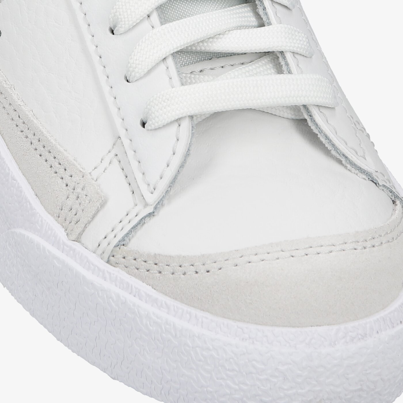 Детски маратонки NIKE BLAZER LOW '77 da4074-003 цвят сив