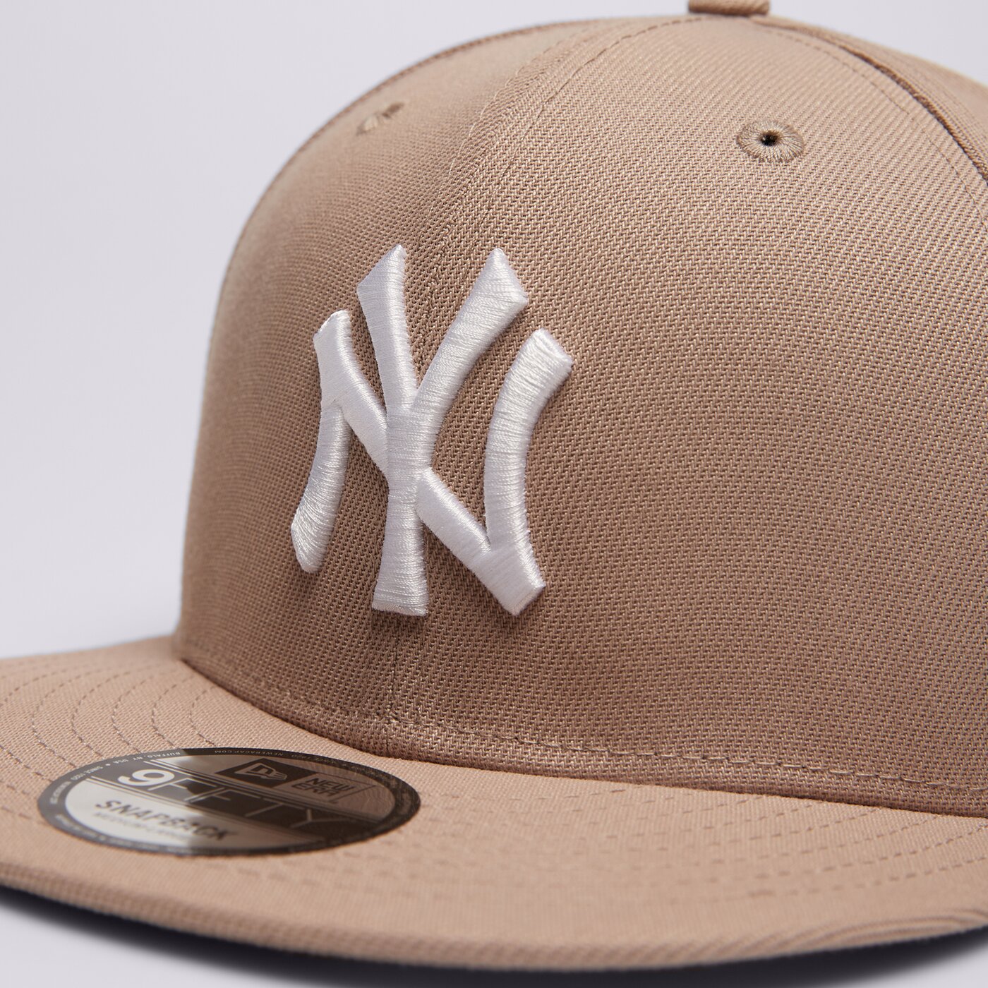 Дамска шапка с козирка NEW ERA ШАПКА REPREVE 950 NYY NEW YORK YANKEES 60435186 цвят кафяв