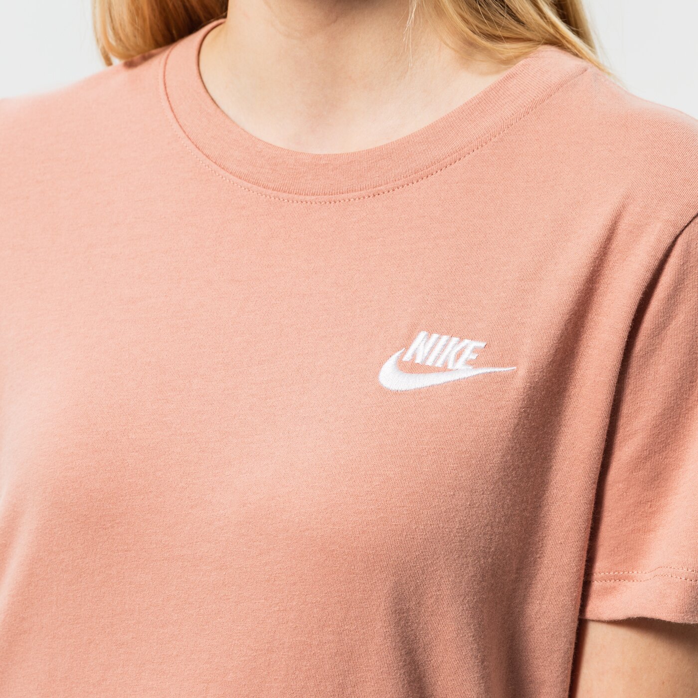 Дамска тениска NIKE ТЕНИСКА W NSW CLUB dn2393-609 цвят розов