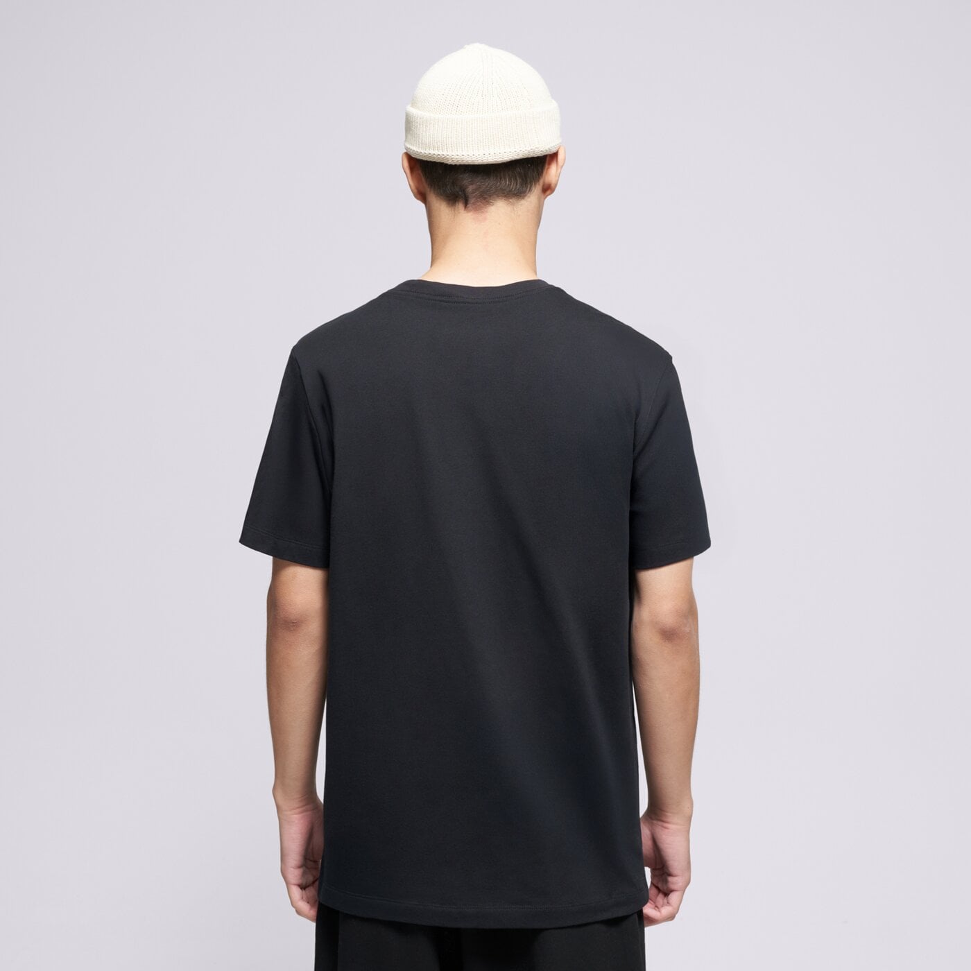 Мъжка тениска JORDAN ТЕНИСКА M J JUMPMAN EMB SS CREW dc7485-010 цвят черен