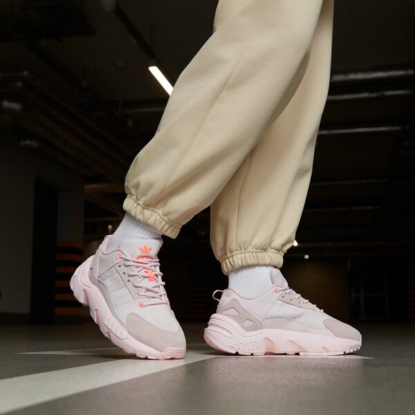 Дамски маратонки ADIDAS ZX 22 BOOST W gy6712 цвят розов
