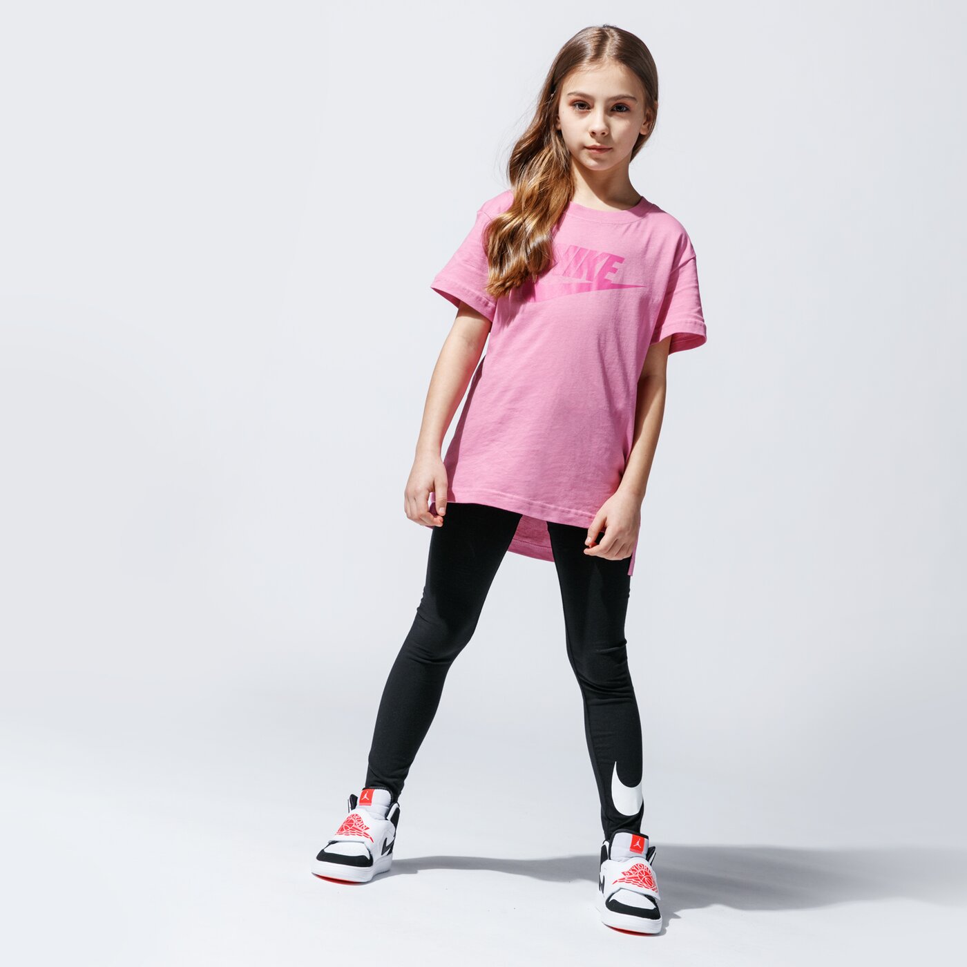 Детски панталони NIKE КЛИН SPORTSWEAR GIRL ar4076-010 цвят черен