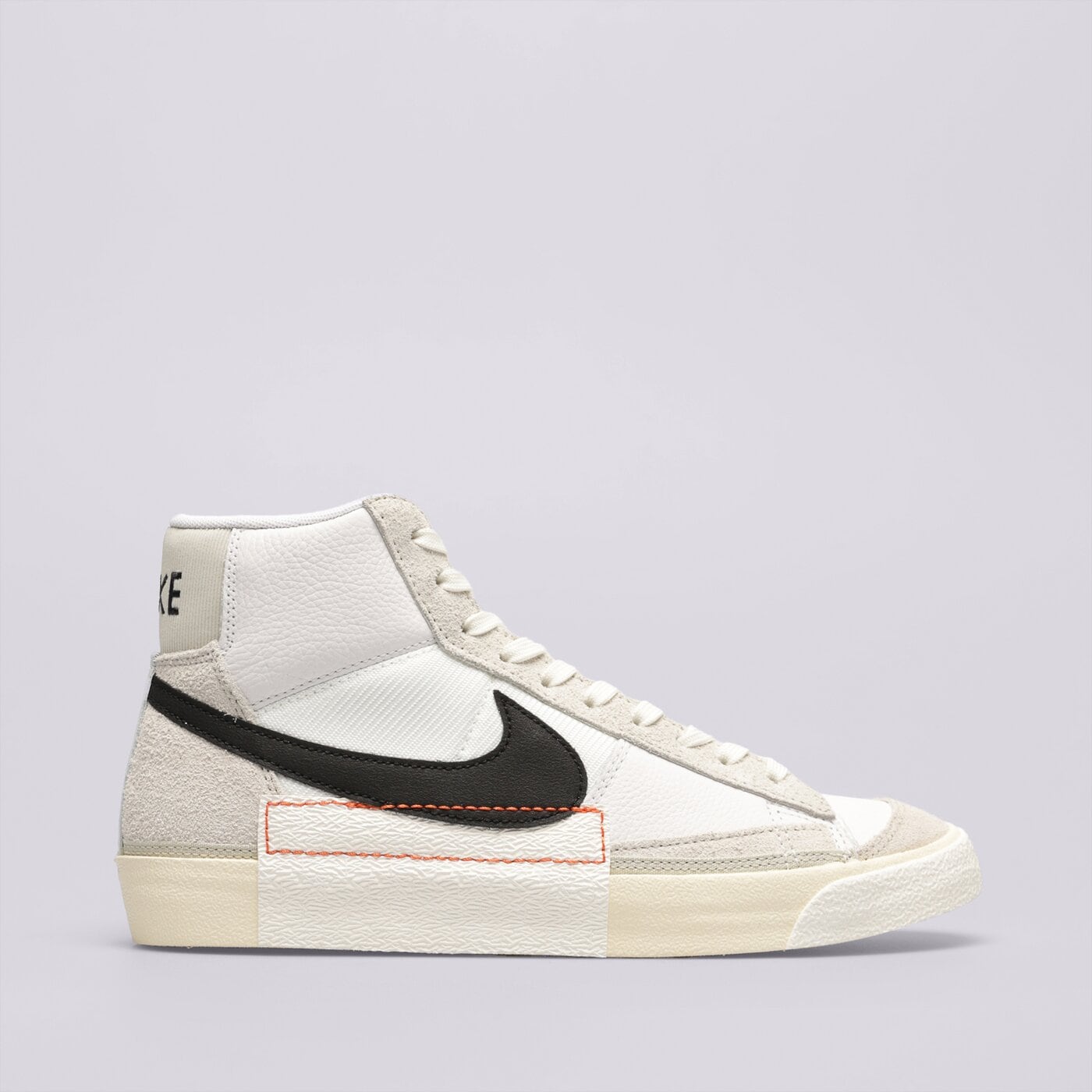 Мъжки маратонки NIKE BLAZER '77 REMASTERED dq7673-100 цвят бял