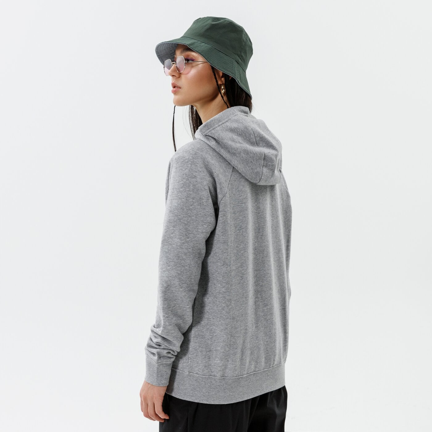 Дамски суичър NIKE СУИТЧЪР СЪС ЗАКОПЧАВАНЕ С КАЧУЛКА SPORTSWEAR ESSENTIAL bv4122-063 цвят сив