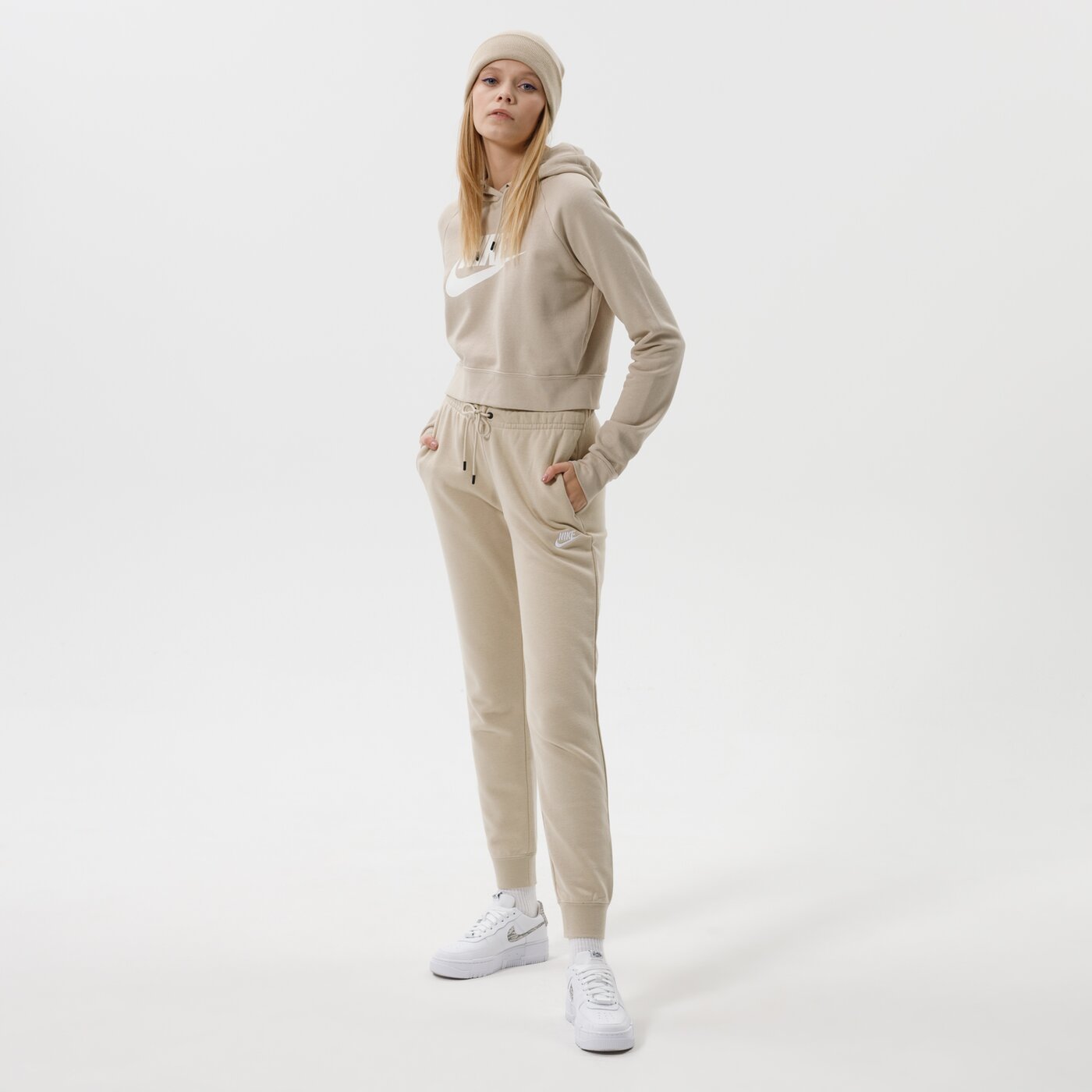 Дамски панталони NIKE ПАНТАЛОНИ SPORTSWEAR ESSENTIAL bv4095-206 цвят бежов