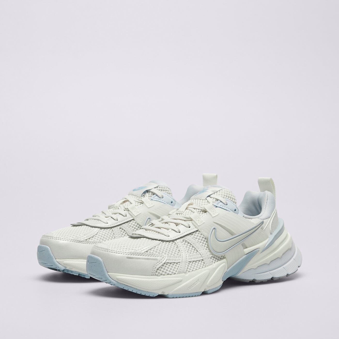 Дамски маратонки NIKE V2K RUN  fd0736-009 цвят бял