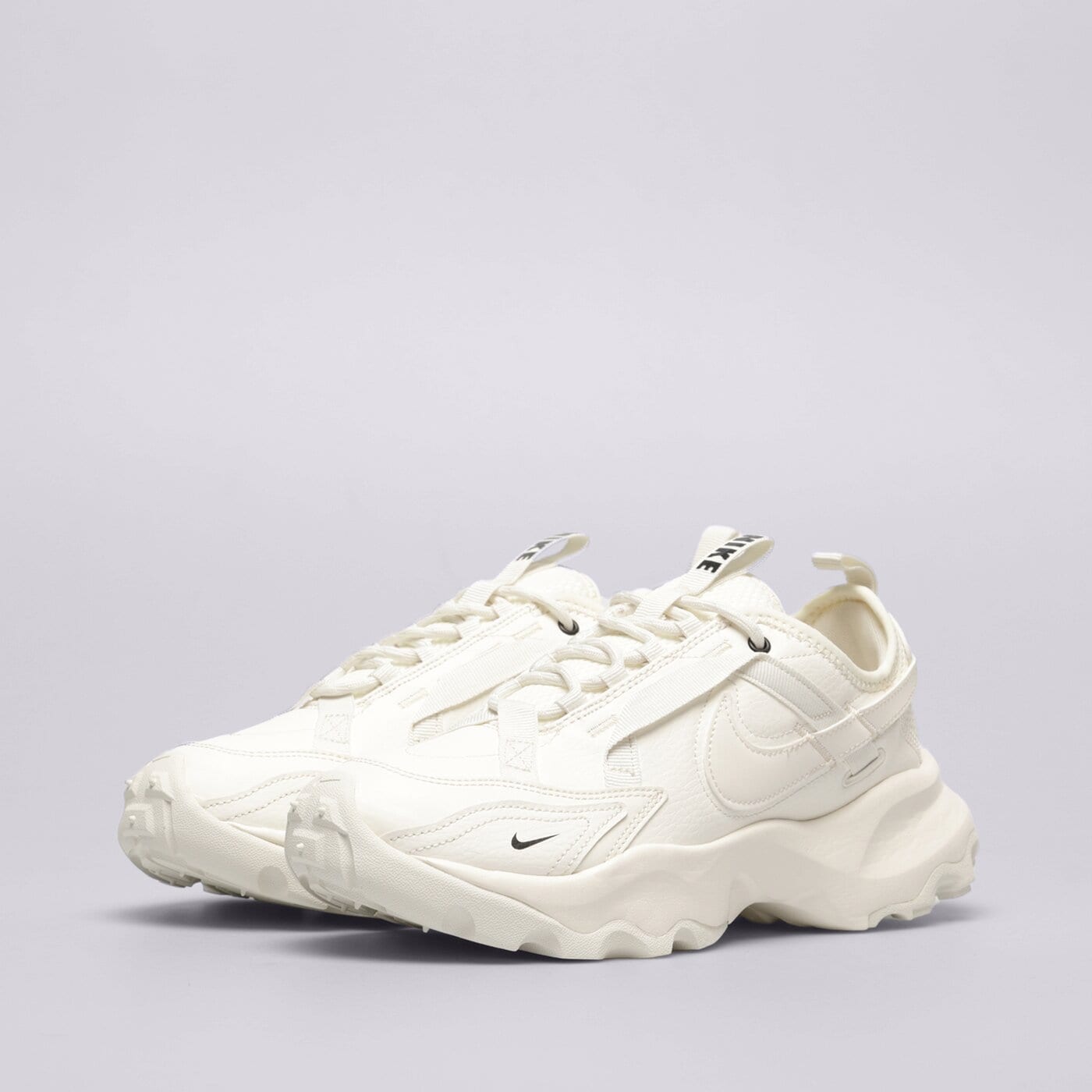 Дамски маратонки NIKE TC 7900 dd9682-100 цвят кремав