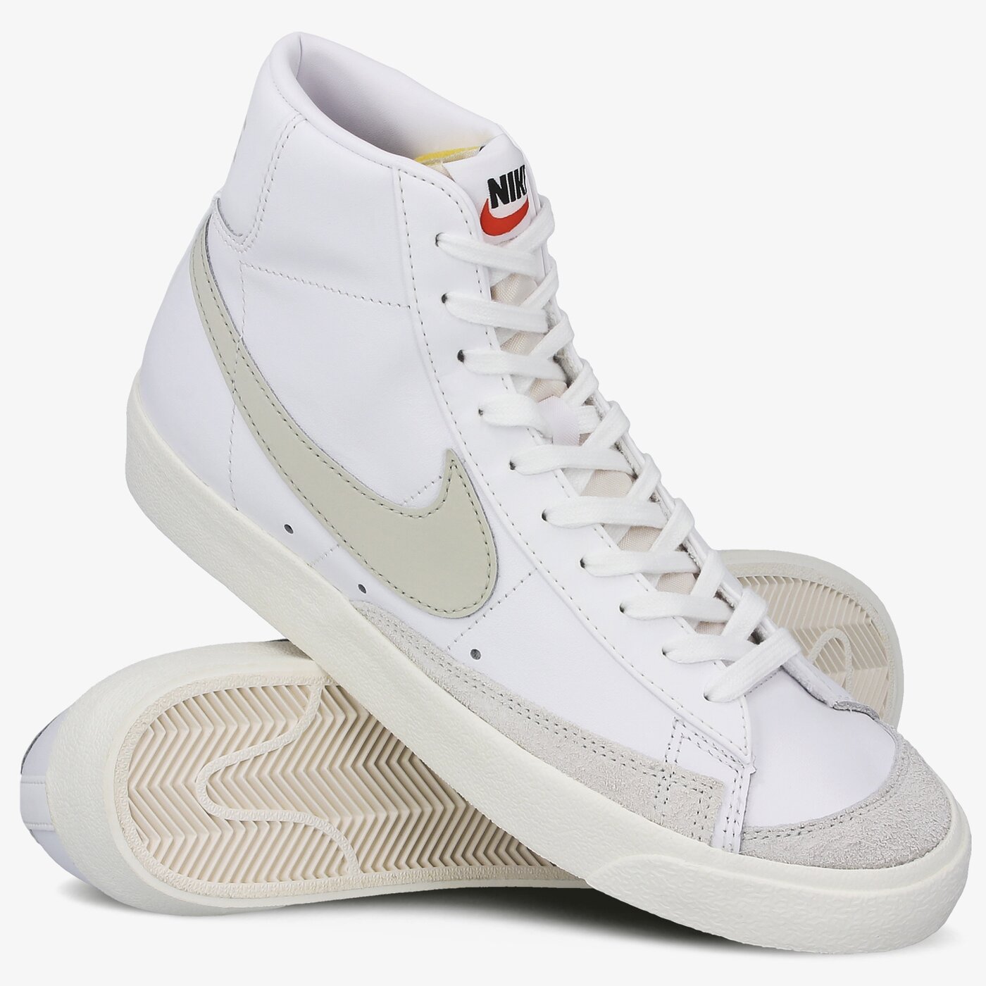Мъжки маратонки NIKE BLAZER MID '77 VINTAGE bq6806-106 цвят бял