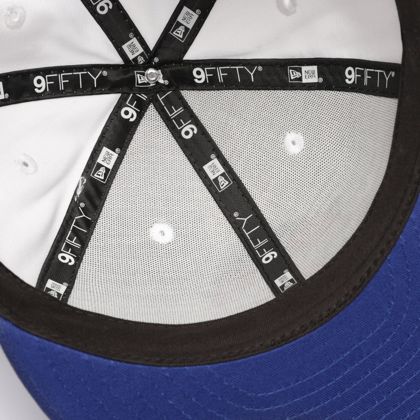 Мъжка шапка с козирка NEW ERA ШАПКА WHT CROWN TEAM 950 KNICKS NEW YORK KNICKS 60358007 цвят бял