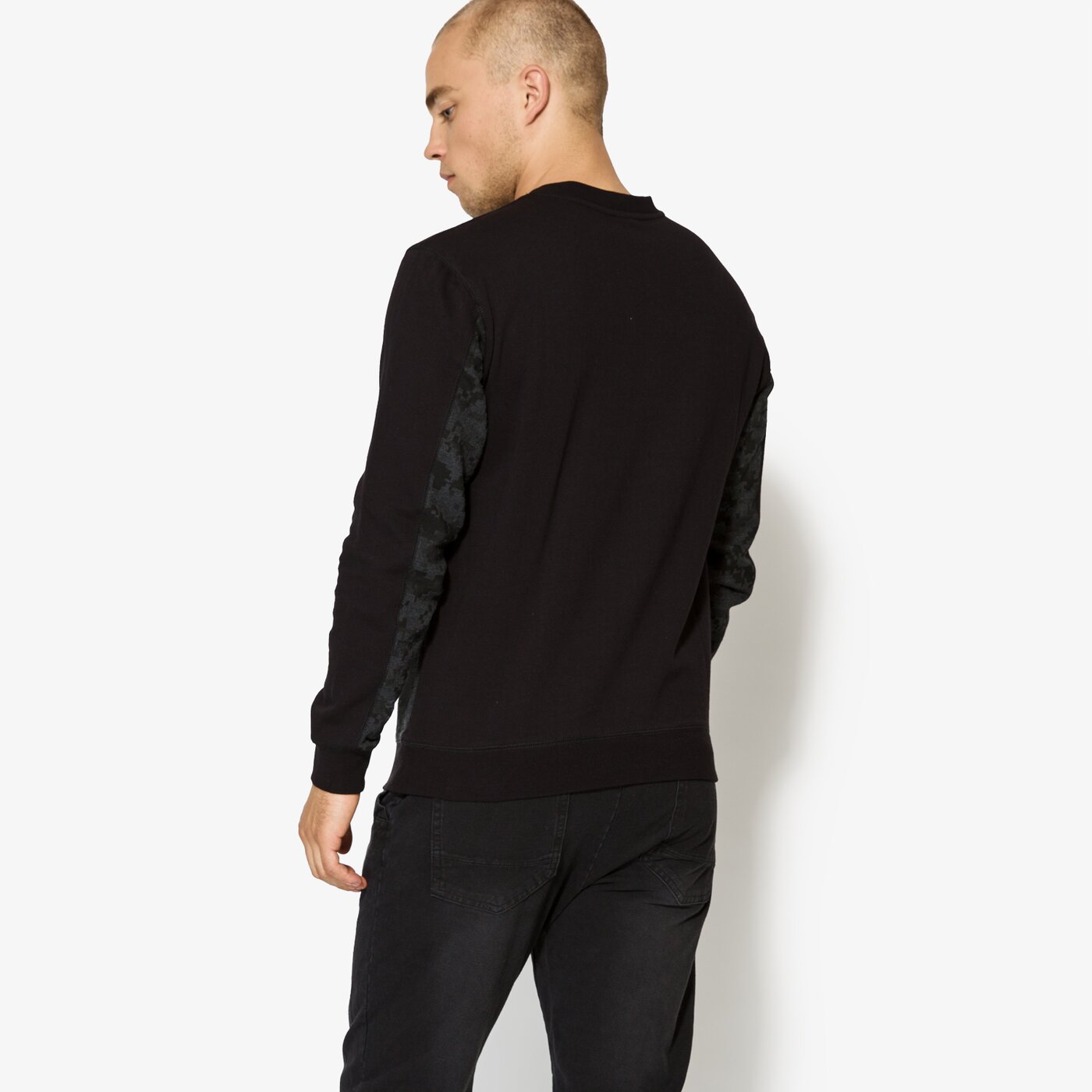 Мъжки суичър CONFRONT СУИТЧЪР ARNICA cf37blm13001 цвят черен