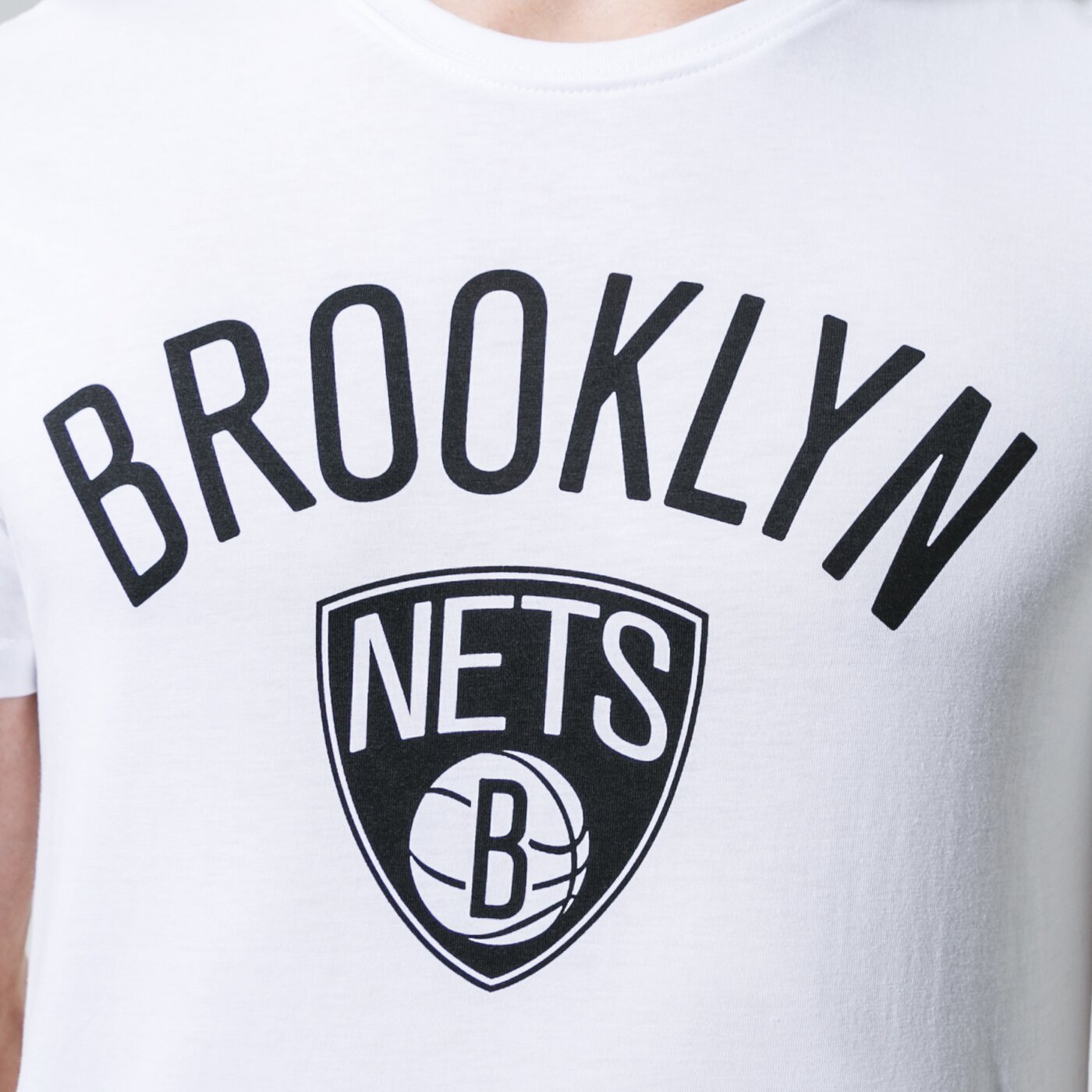 Мъжка тениска NEW ERA ТЕНИСКА SS NBA ТОП 6 BROOKLYN NETS BROOKLYN NETS WHI 11530756 цвят бял
