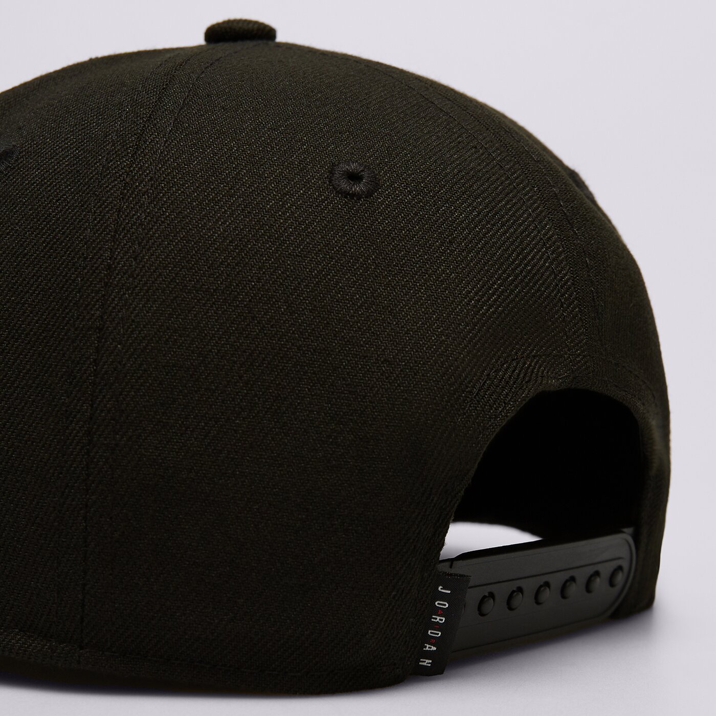 Дамска шапка с козирка JORDAN ШАПКА JAN JUMPMAN SNAPBACK 9a1795-kr5 цвят черен