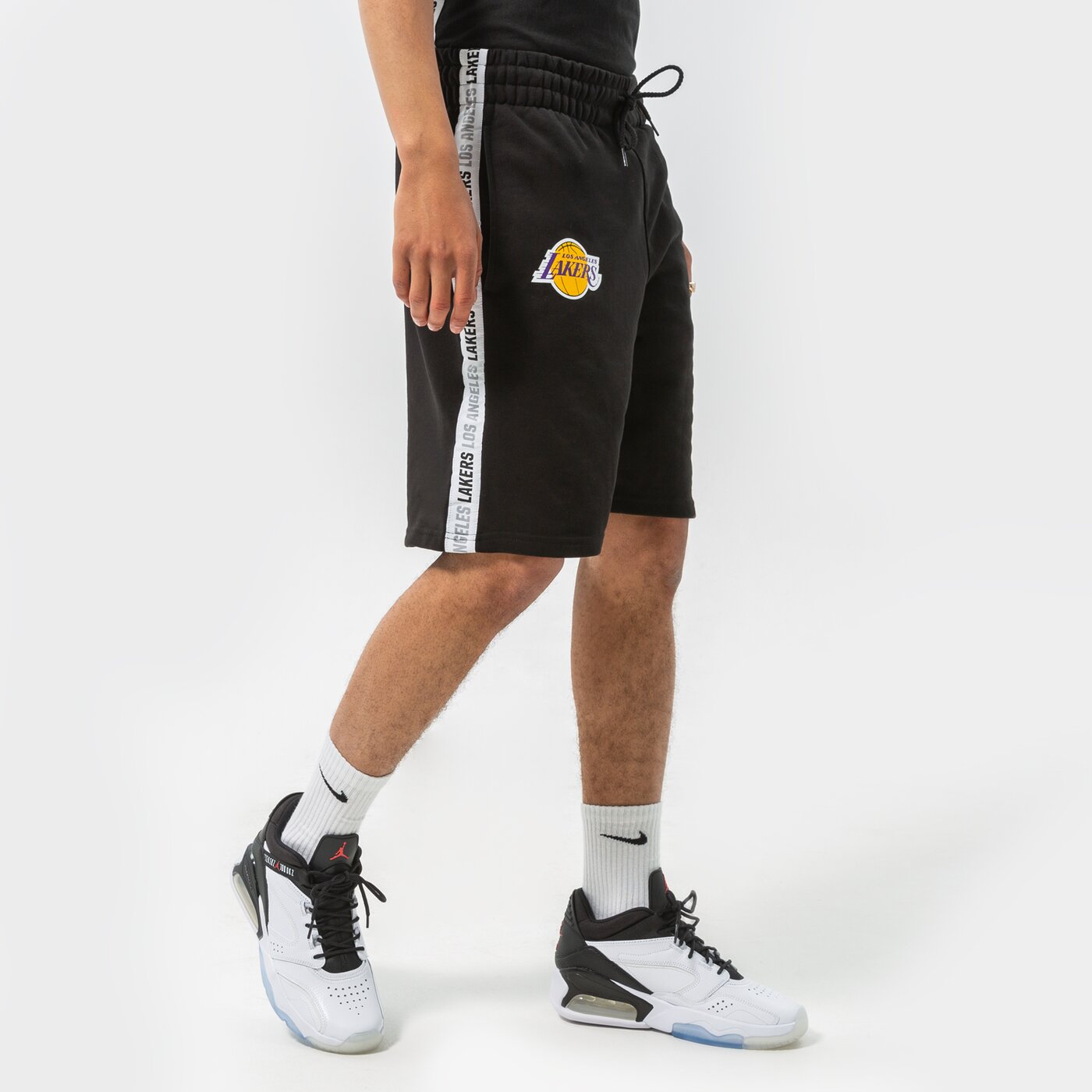 Мъжки къси панталони NEW ERA ШОРТИ NBA TAPING LAKERS BLK 13083900 цвят черен