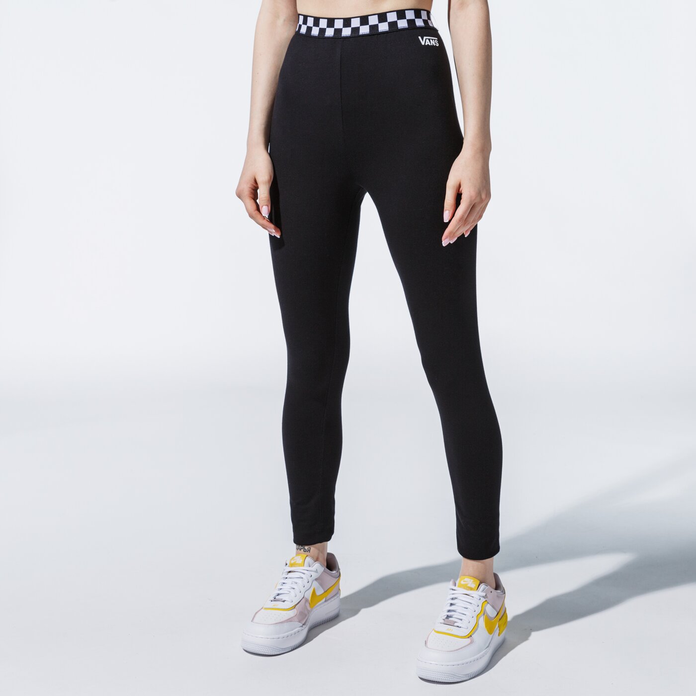 Дамски панталони VANS КЛИН WM BLADEZ CHECK LEGGING BLACK vn0a5an4blk1 цвят черен