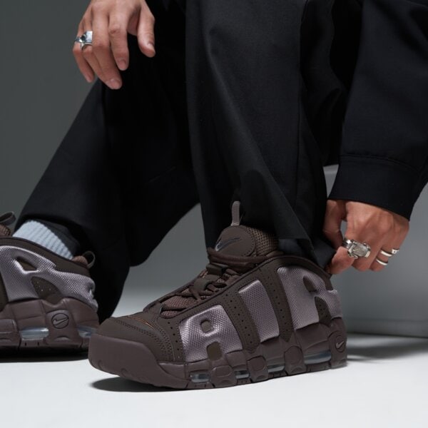 Мъжки маратонки NIKE AIR MORE UPTEMPO LOW fz3055-200 цвят кафяв