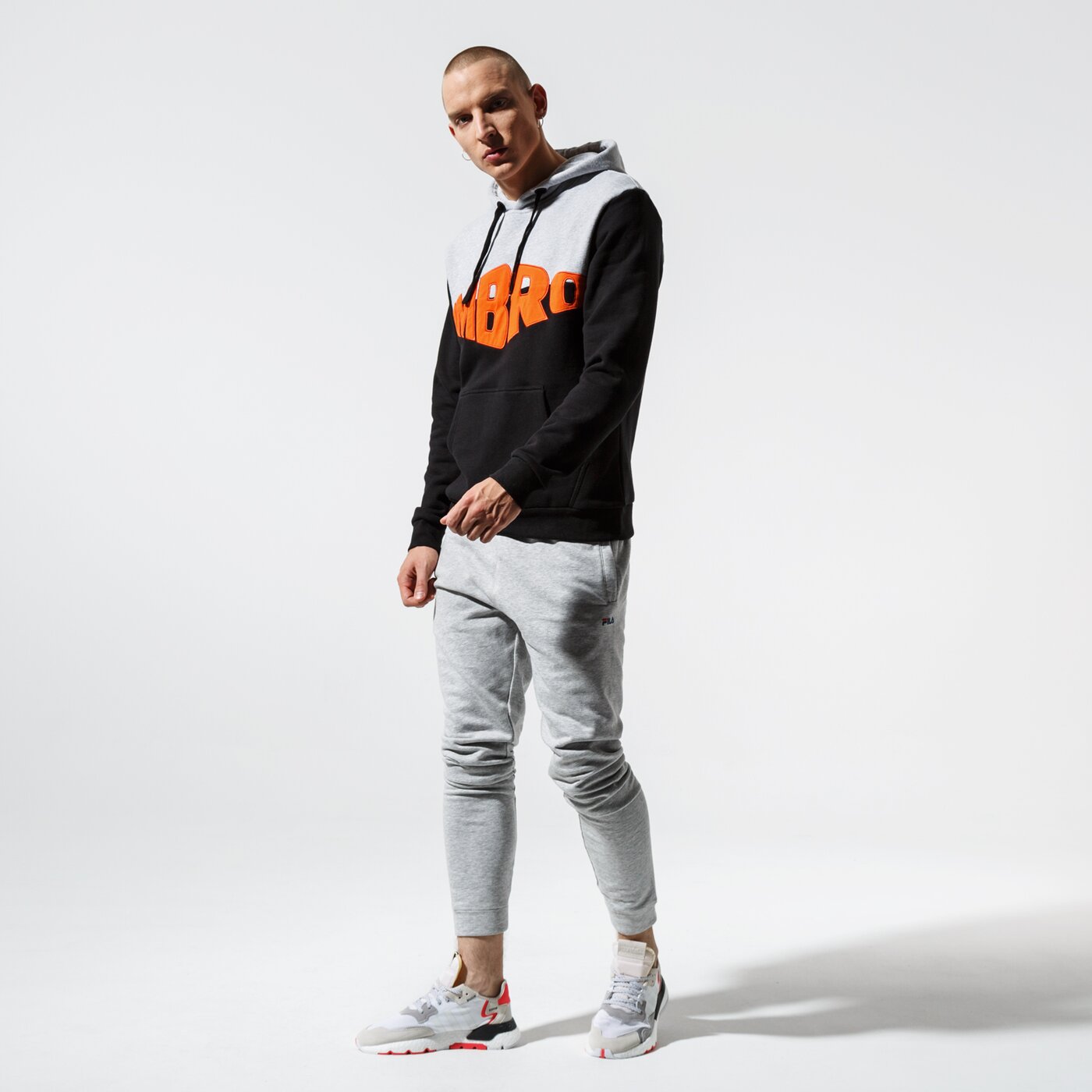 Мъжки суичър UMBRO СУИТЧЪР С КАЧУЛКА CLASSIC HOODY ul39blm88001 цвят черен