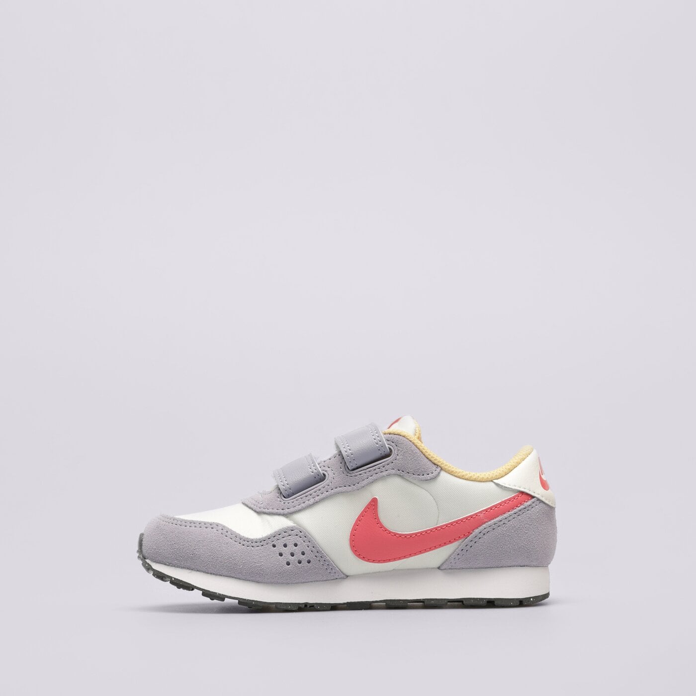 Детски маратонки NIKE MD VALIANT cn8559-502 цвят бежов
