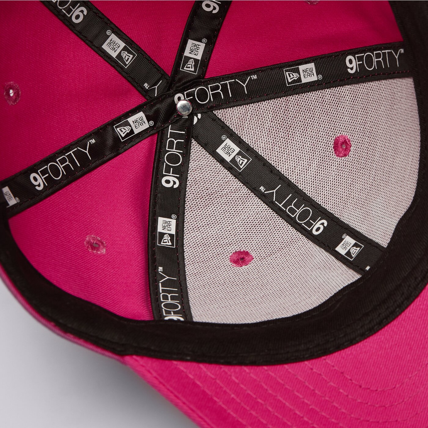 Детска шапка с козирка NEW ERA ШАПКА KIDS LE 940® NYY NEW YORK YANKEES PNKWHI 10877284 цвят розов
