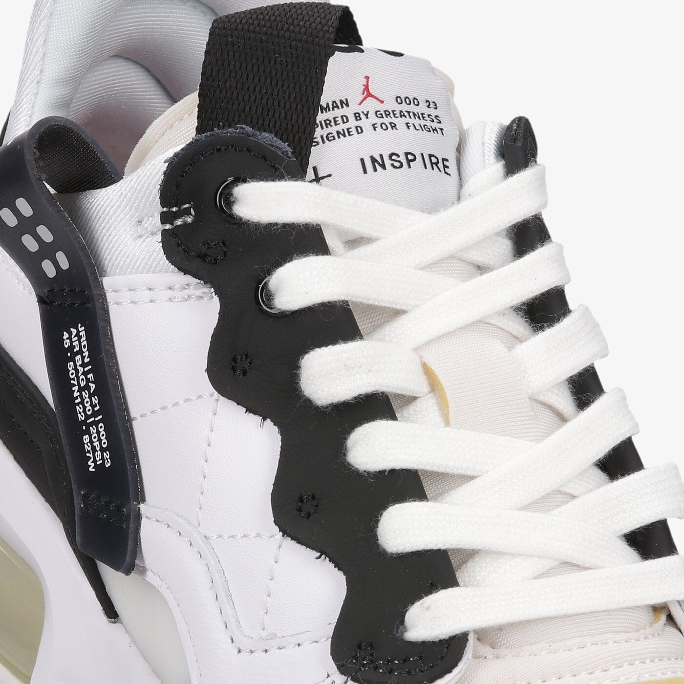 Дамски маратонки JORDAN MA2 cw5992-106 цвят бял