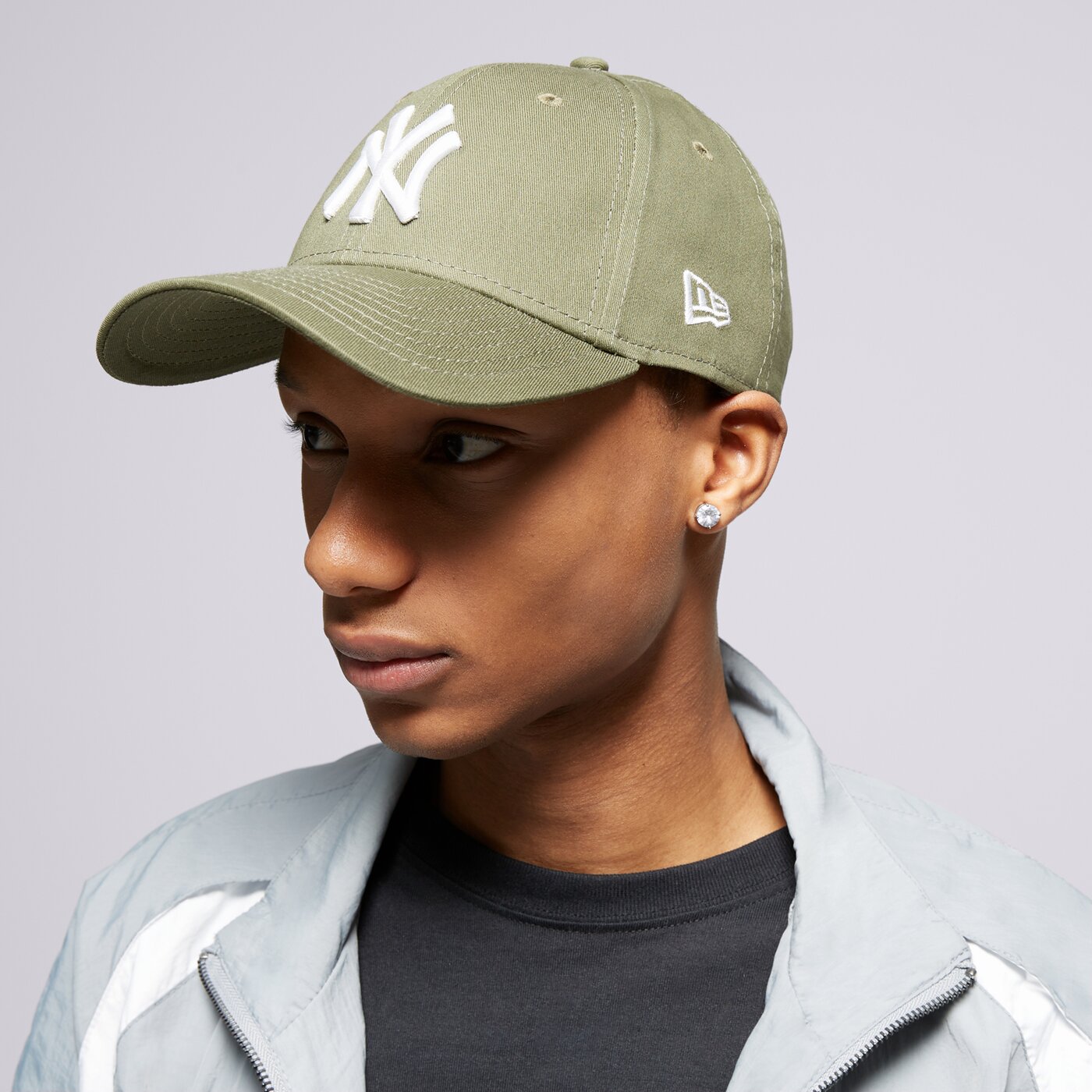 Дамска шапка с козирка NEW ERA ШАПКА SIDE PATCH 940 NYY NEW YORK YANKEES 60435138 цвят каки