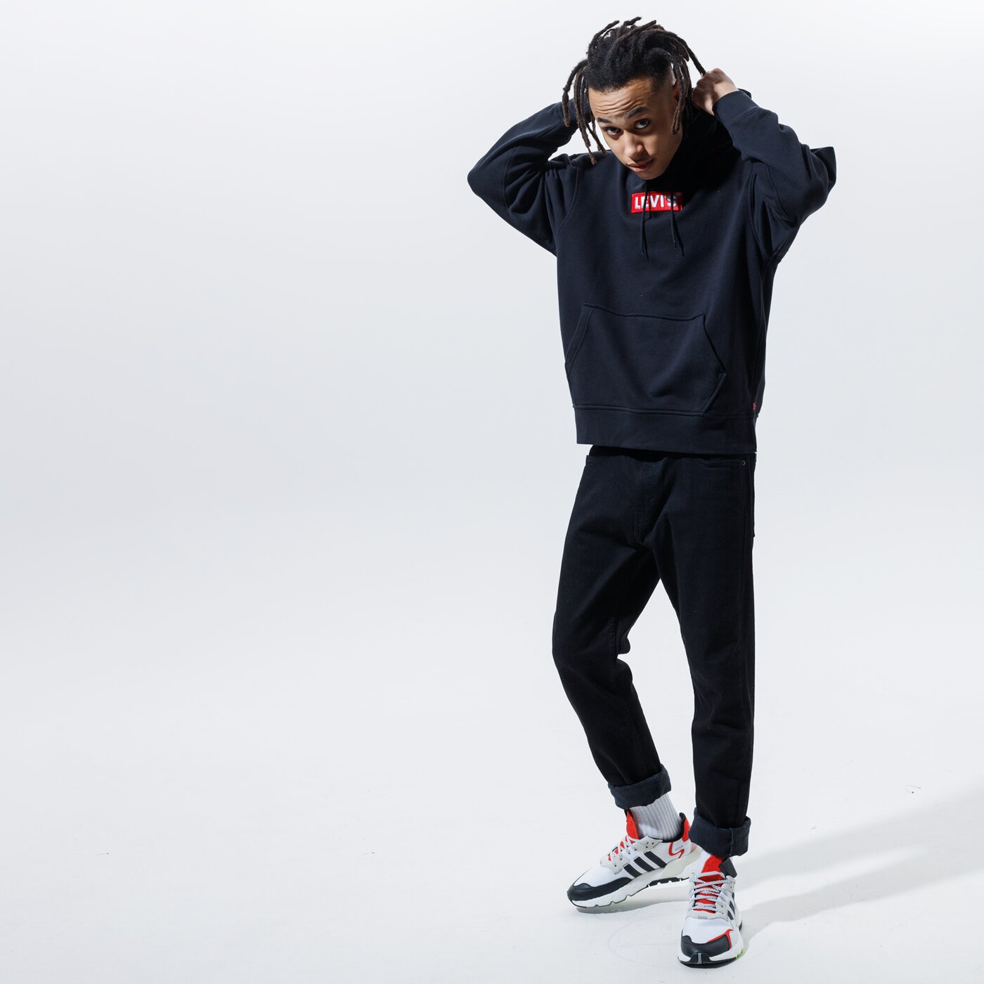 Мъжки суичър LEVI'S СУИТЧЪР С КАЧУЛКА RELAXED GRAPHIC HOODIE 72632-0023 цвят черен