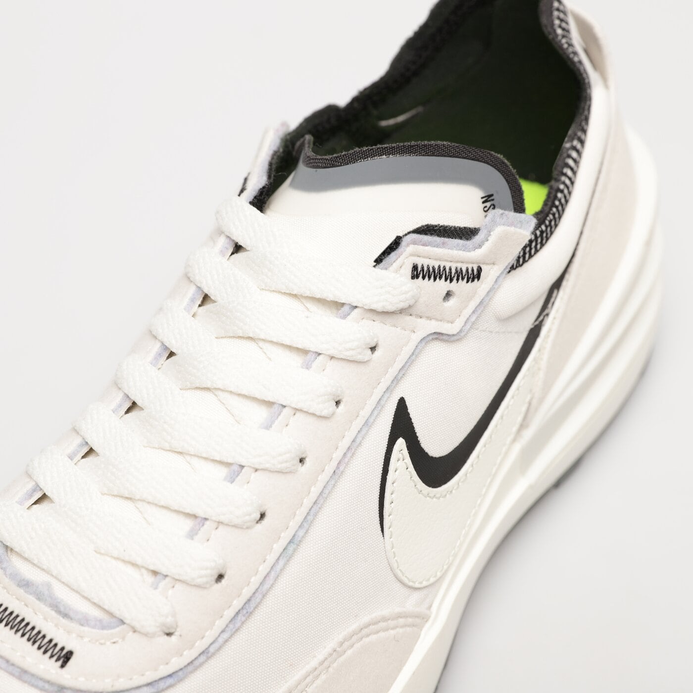 Мъжки маратонки NIKE WAFFLE ONE SE FIBER do9782001 цвят черен
