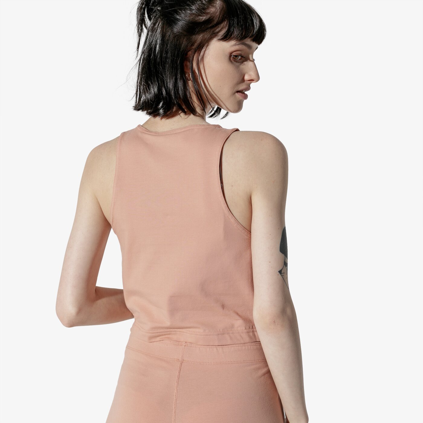 Дамска тениска NIKE ТОП W NSW HRTG ПОТНИК ar2327-605 цвят розов