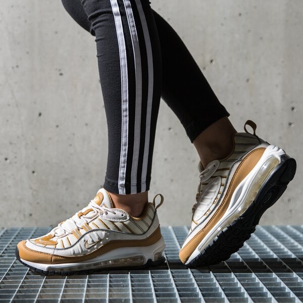 Дамски маратонки NIKE W AIR MAX 98 ah6799-003 цвят бял