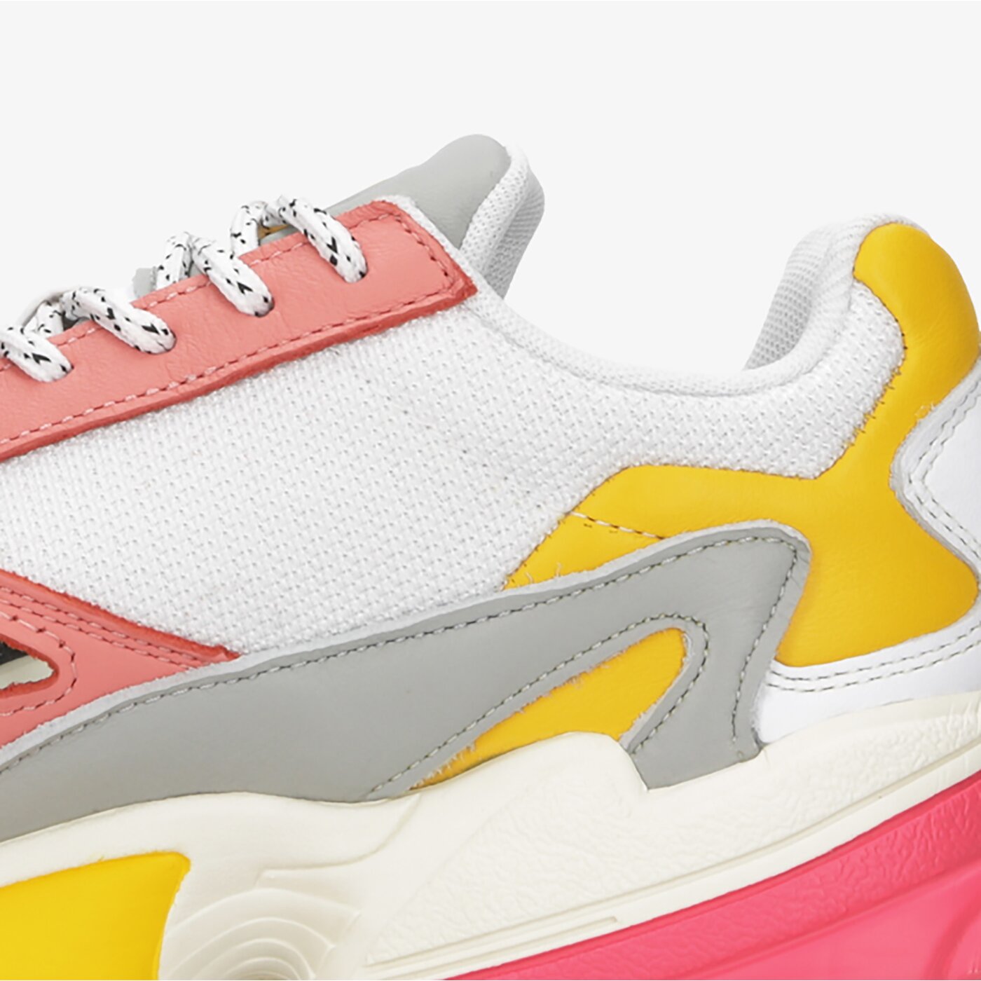 Дамски маратонки ADIDAS FALCON W eg9933 цвят бял