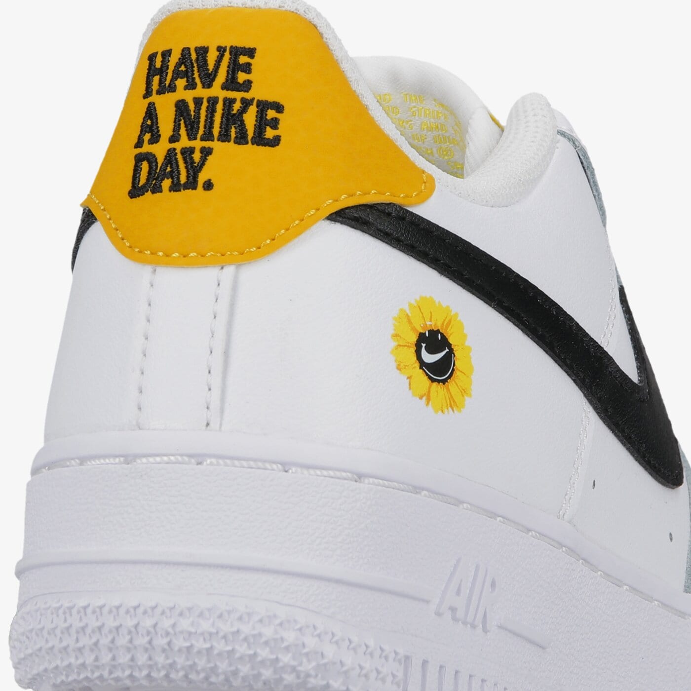 Детски маратонки NIKE AIR FORCE 1 LV8 dm0983-100 цвят бял