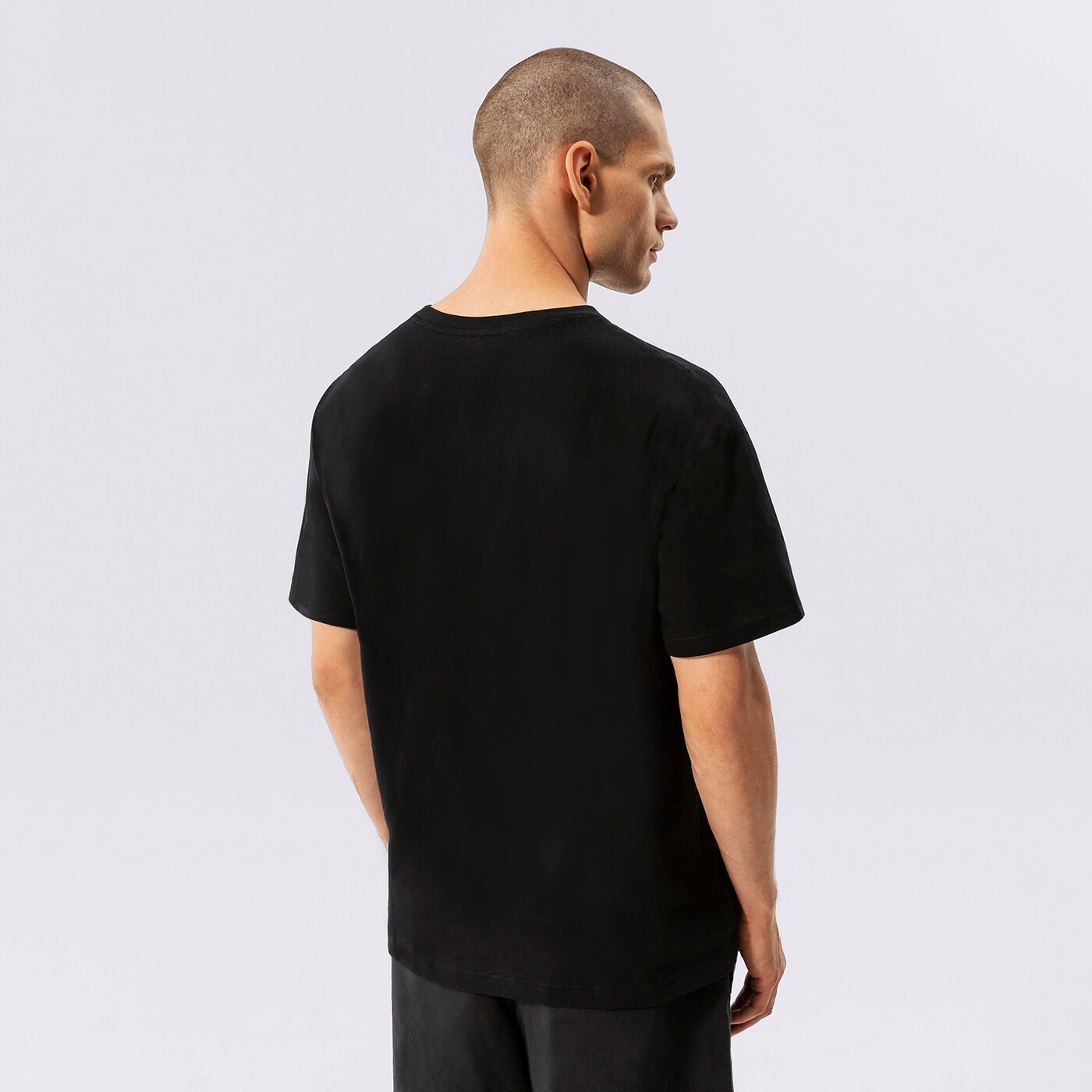 Мъжка тениска NEW BALANCE ТЕНИСКА NB ESSENTIALS UNI-SSENTIALS TEE ut21503bk цвят черен