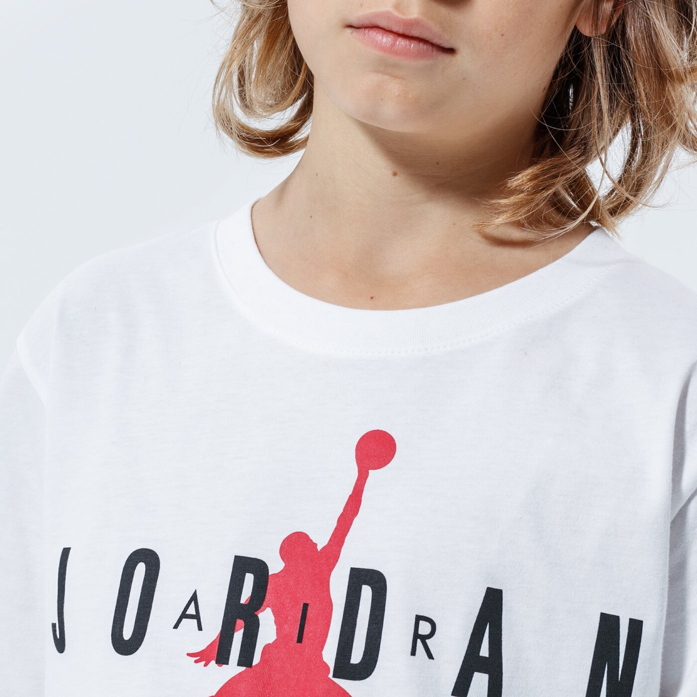 Детска тениска JORDAN ТЕНИСКА JDB BRAND TEE 5 BOY 955175-001 цвят бял