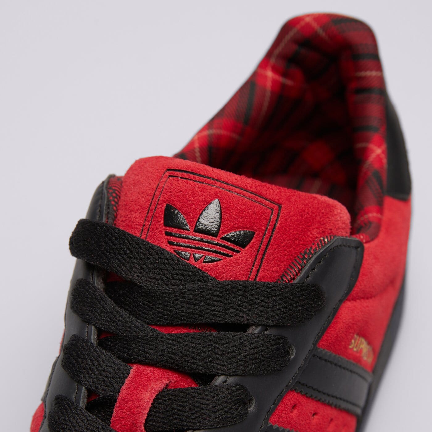 Мъжки маратонки ADIDAS SUPERSTAR  jq3224 цвят червен