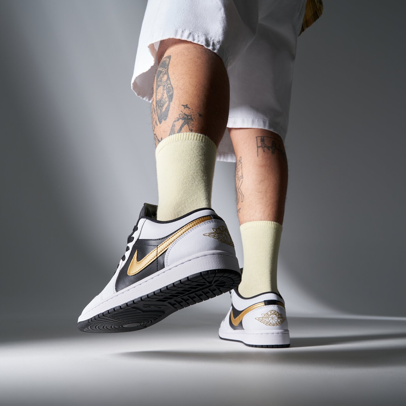 Мъжки маратонки AIR JORDAN 1 LOW  553558-172 цвят бял