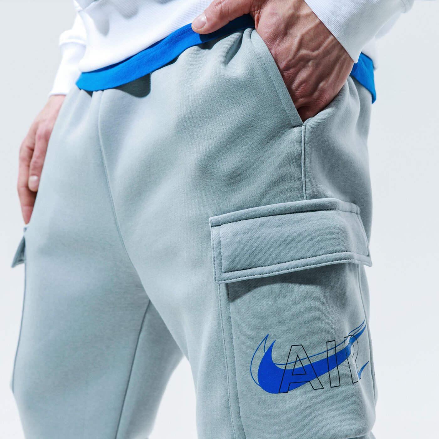 Мъжки панталони NIKE ПАНТАЛОНИ M NSW PANT CARGO AIR PRNT PACK dd9696-077 цвят сив