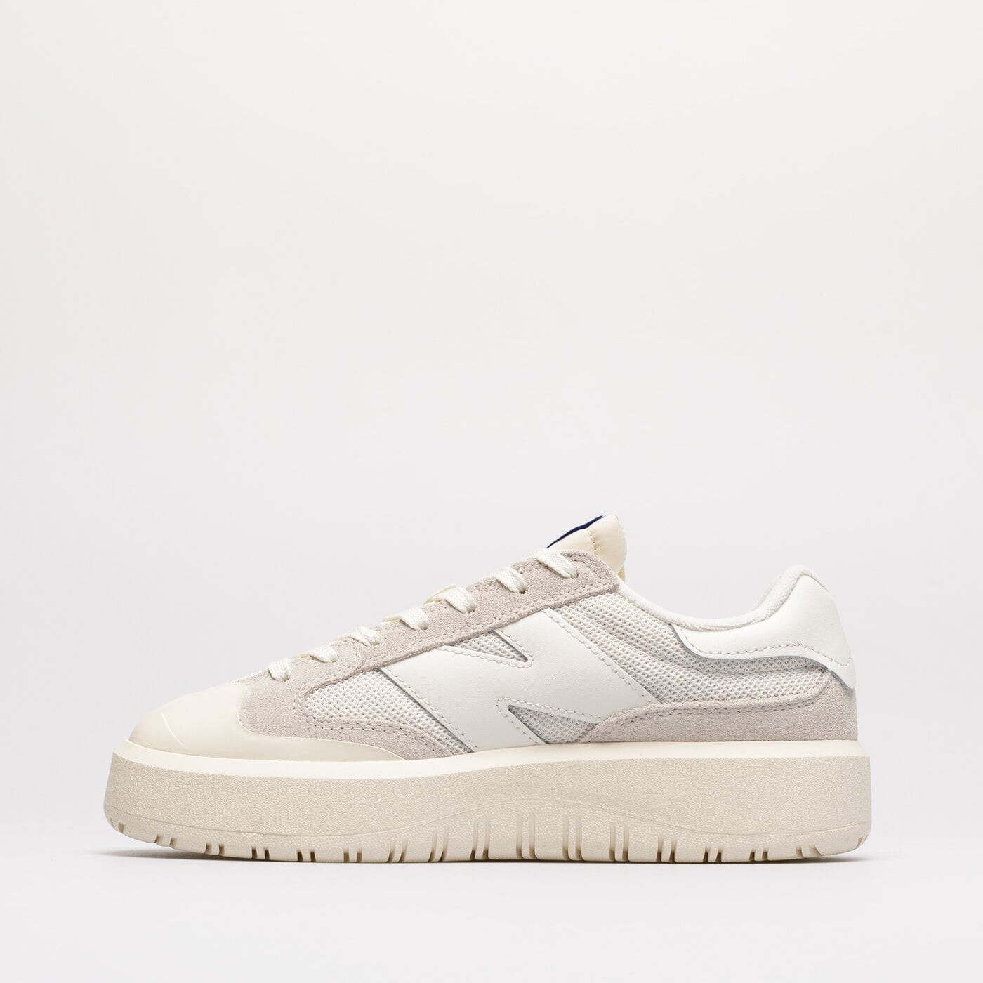 Дамски маратонки NEW BALANCE CT302  ct302rb цвят бежов