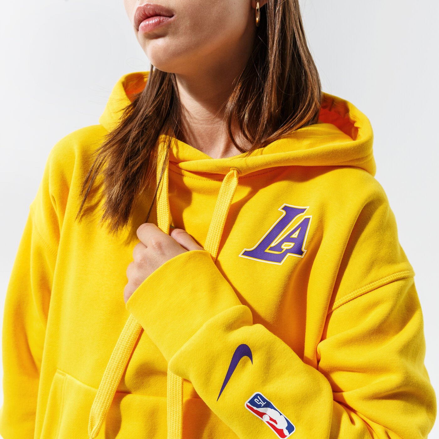 Дамски суичър NIKE СУИТЧЪР С КАЧУЛКА LAL W NK PO FLC ESSNTL NBA db1469-728 цвят жълт