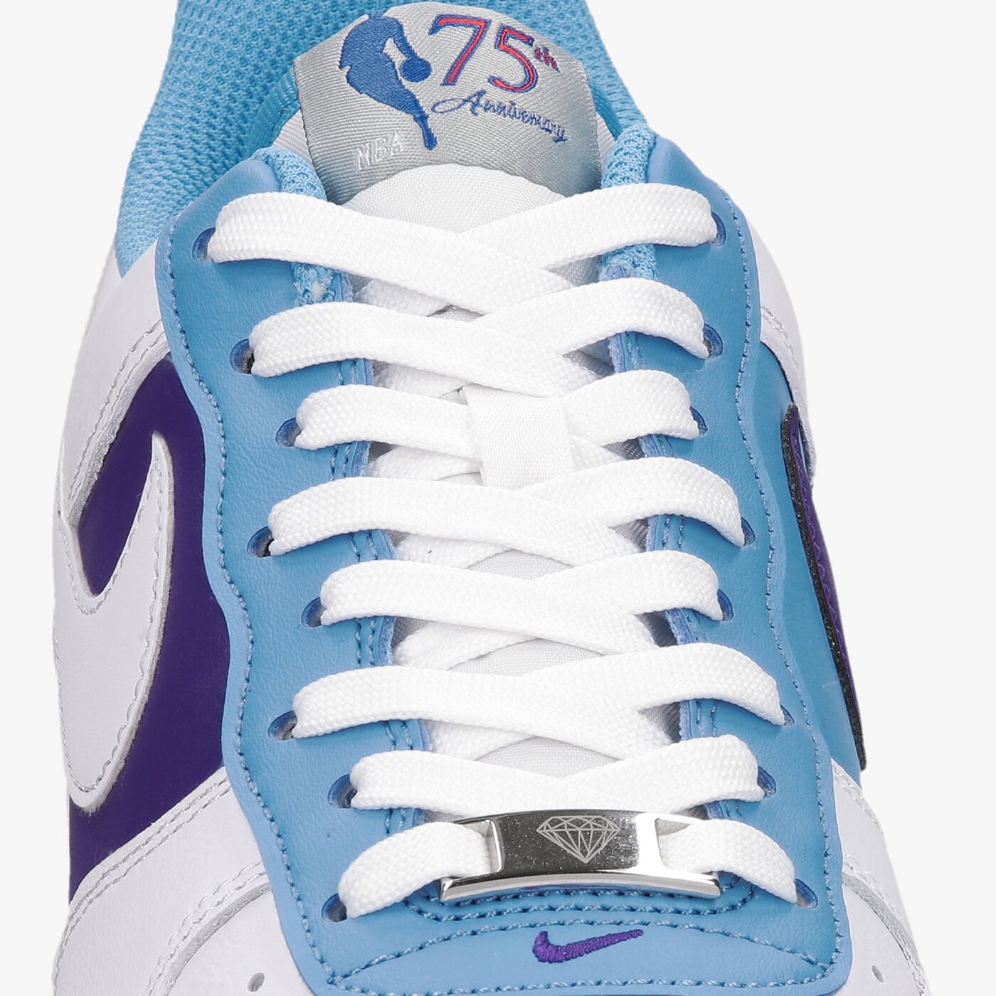 Мъжки маратонки NIKE AIR FORCE 1 '07 LV8 EMB dc8874-101 цвят бял