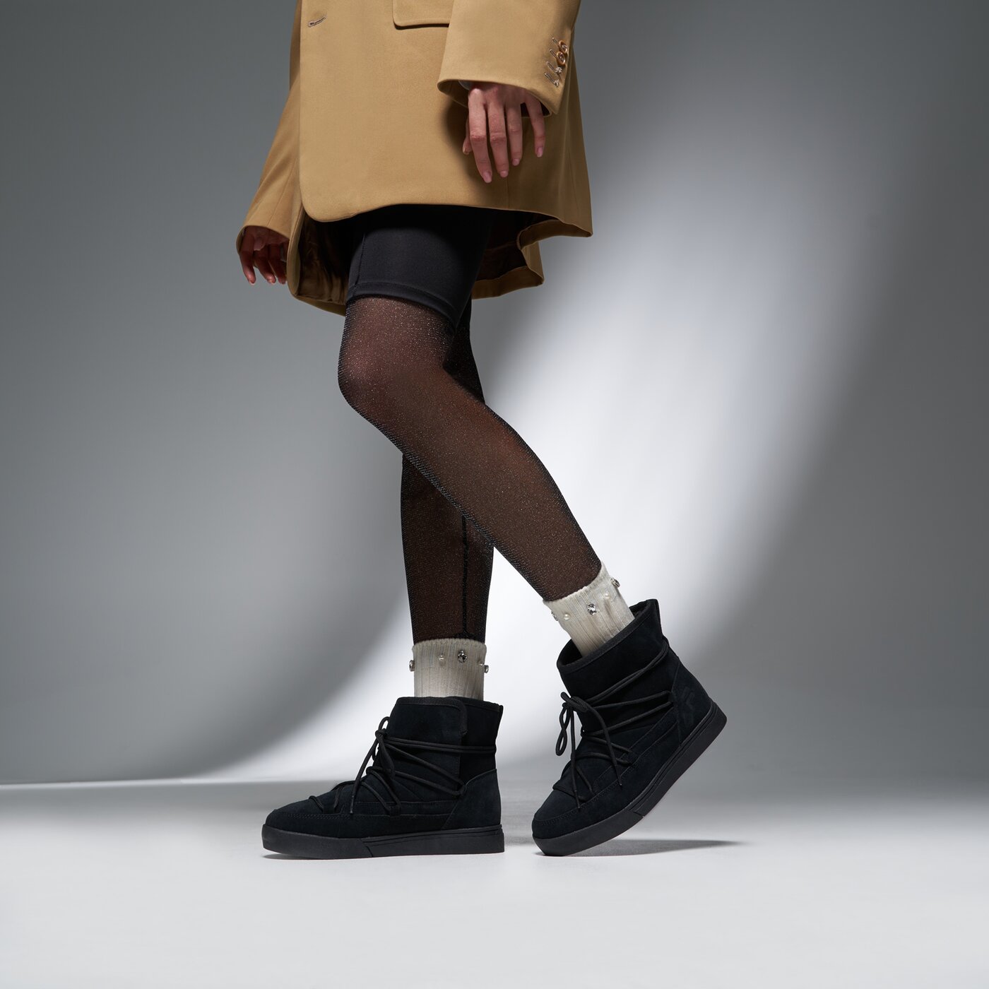 Дамски зимни обувки FILA NAOMI SUEDE 5hm02297001 цвят черен