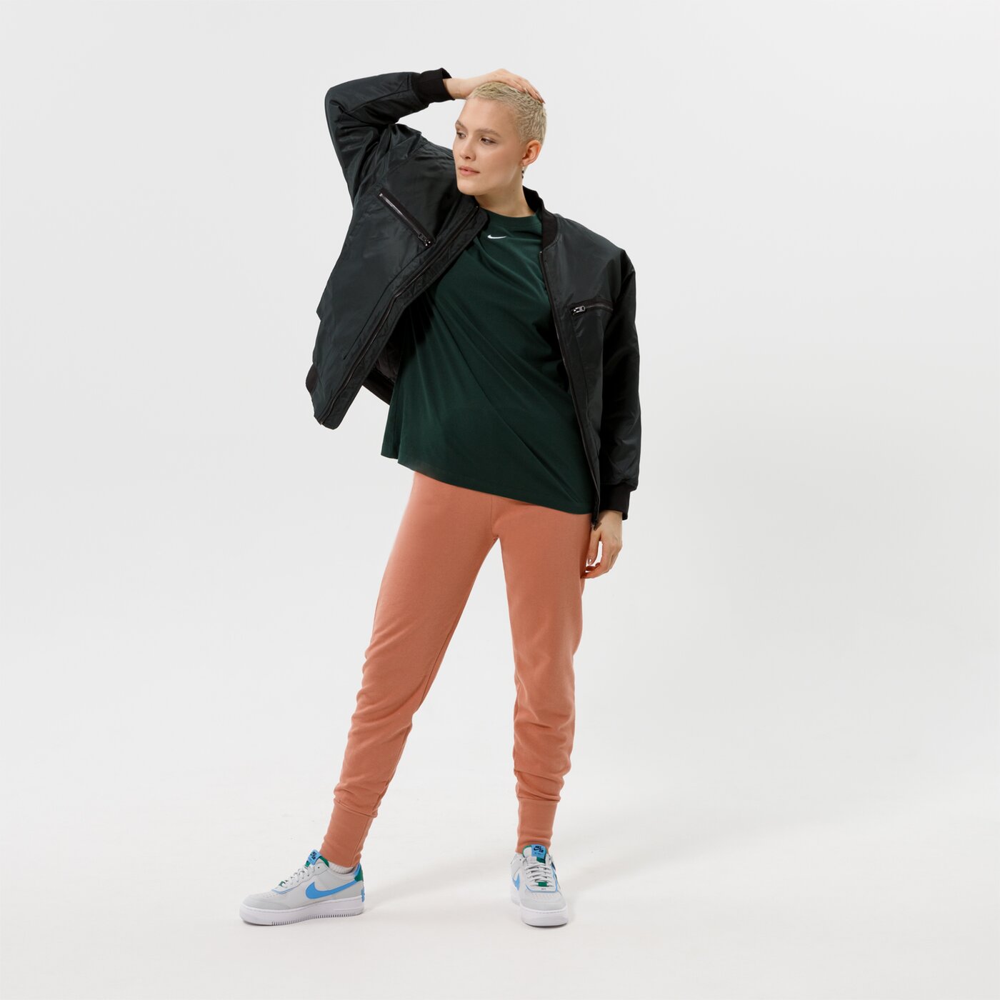 Дамска тениска NIKE ТЕНИСКА W NSW ESSNTL TEE BF LBR dn5697-397 цвят зелен