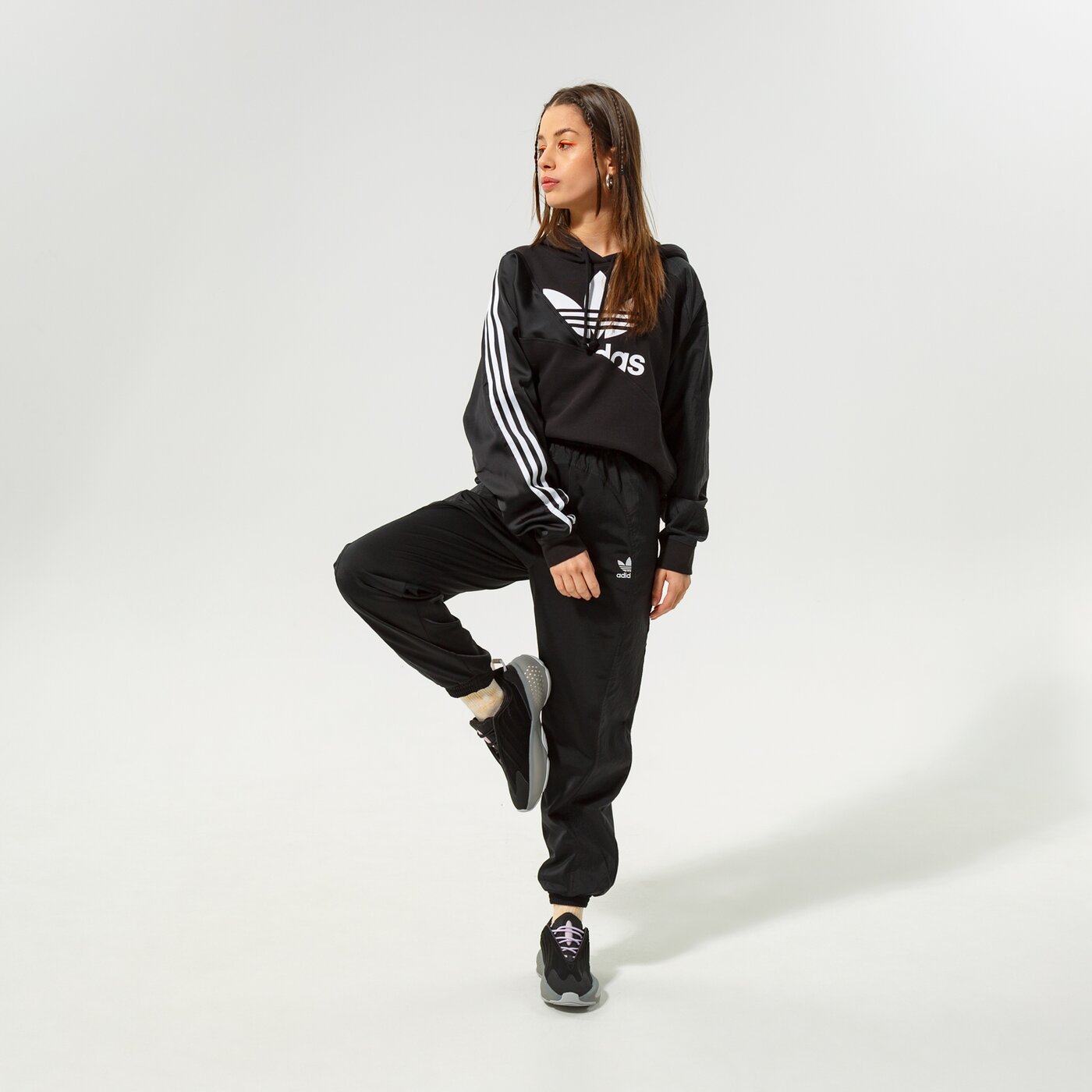 Дамски суичър ADIDAS СУИТЧЪР С КАЧУЛКА HOODIE hc7050 цвят черен