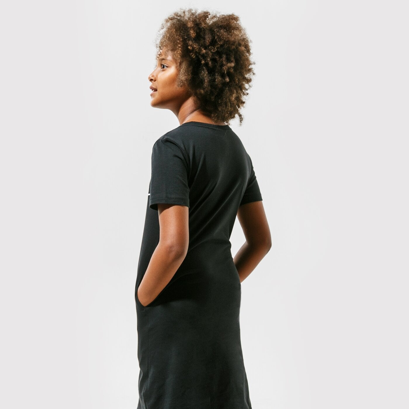  NIKE РОКЛЯ SPORTSWEAR cu8375-010 цвят черен