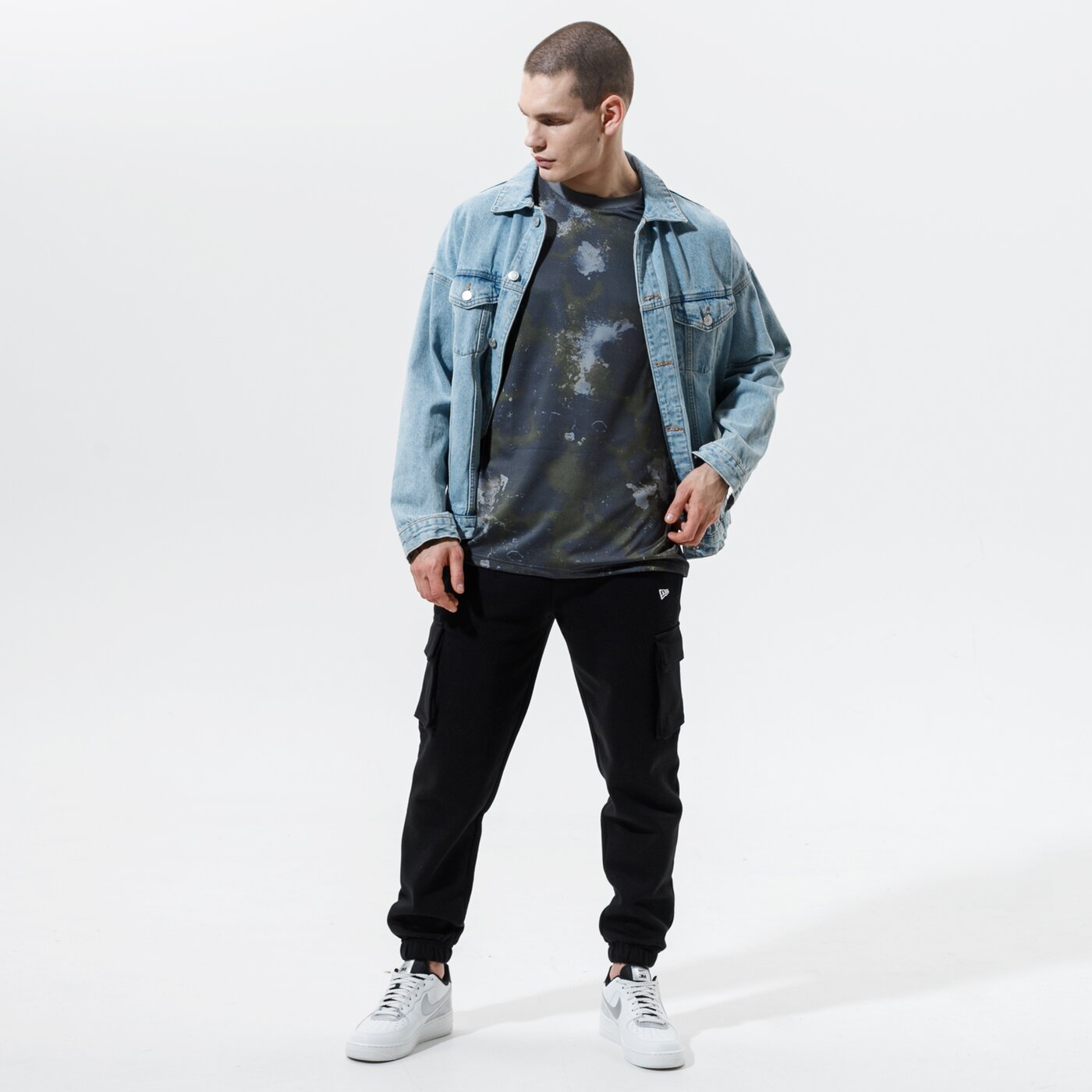 Мъжки панталони NEW ERA ПАНТАЛОНИ OUTDOOR UTILITY CARGO JOGGER NEW ERA BLK 12590877 цвят черен