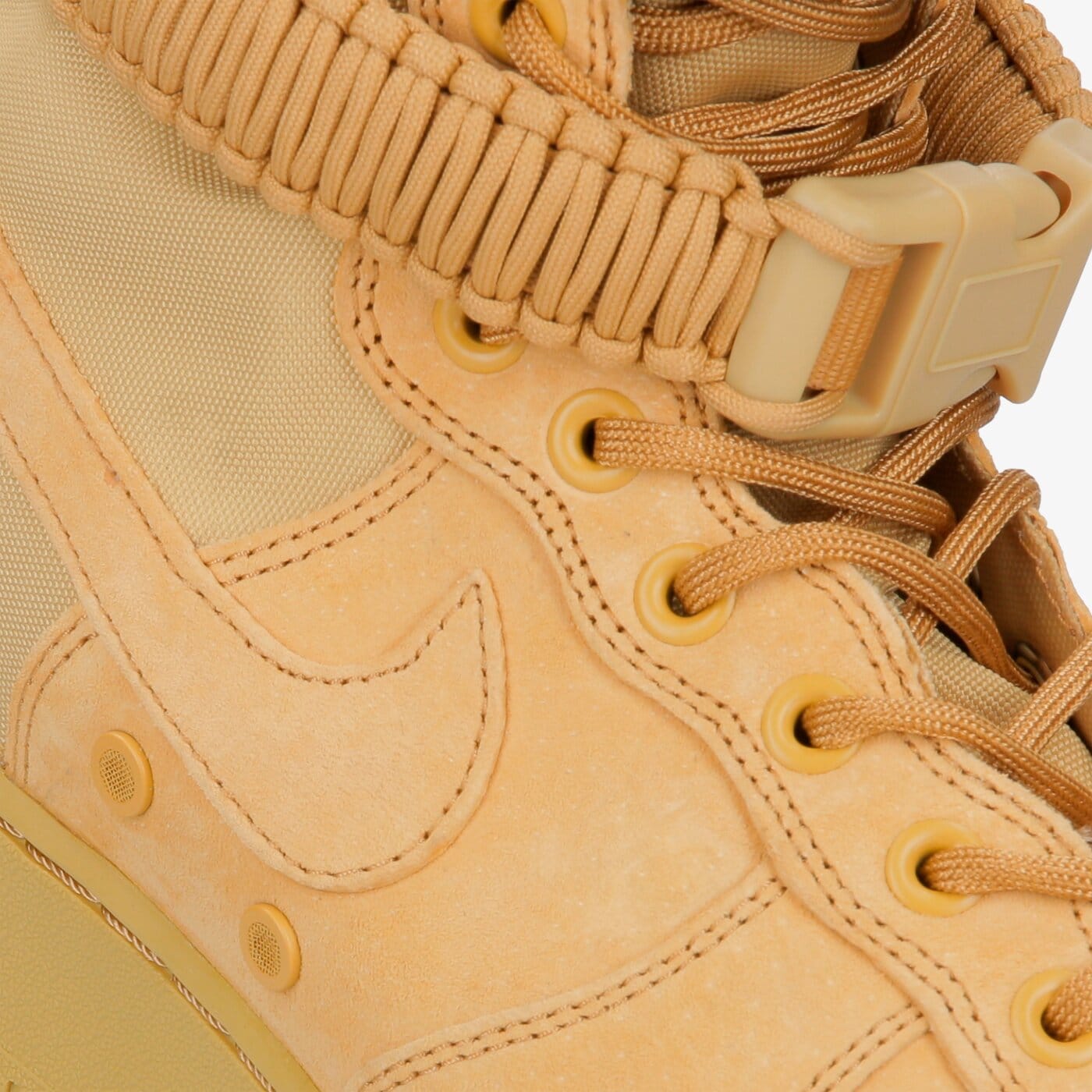 Мъжки маратонки NIKE SF AIR FORCE 1 864024-700 цвят кафяв