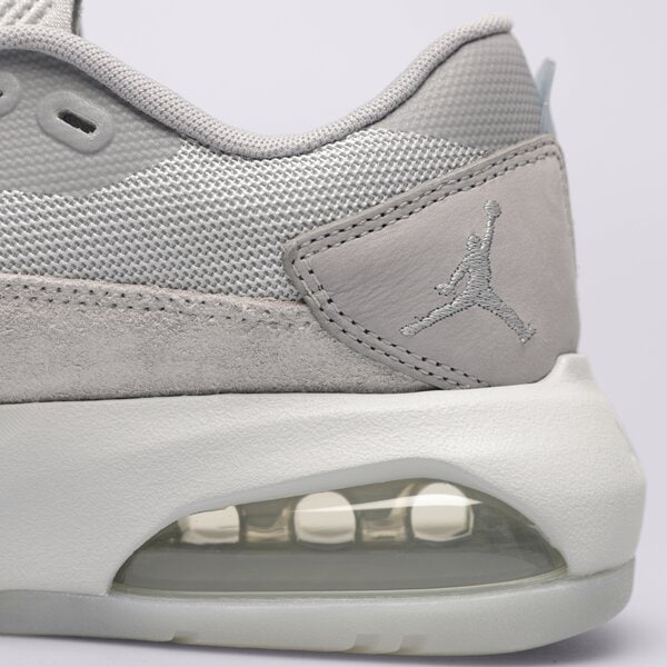 Мъжки маратонки JORDAN AIR 200E  dc9836-004 цвят бял