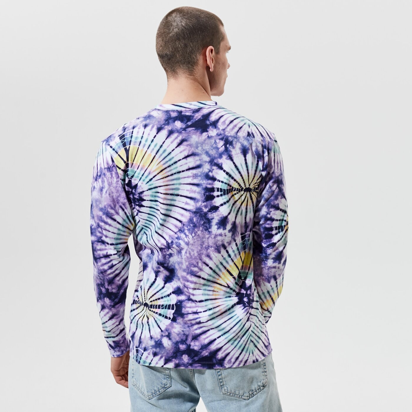 Мъжка тениска VANS ТЕНИСКА MN VANS BURST TIE DYE LS ENGLISH LAVENDER vn0a54d5z711 цвят многоцветен