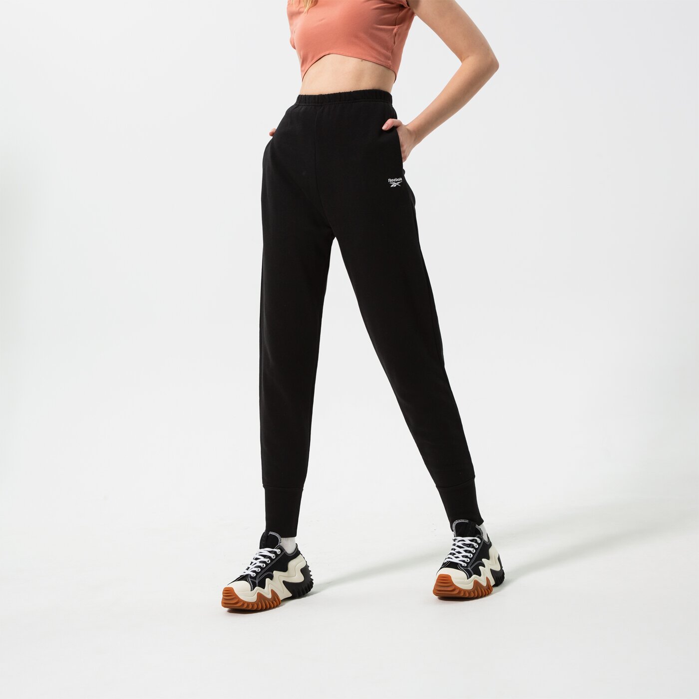 Дамски панталони REEBOK ПАНТАЛОНИ CL WDE COZY FT PANT h49235 цвят черен