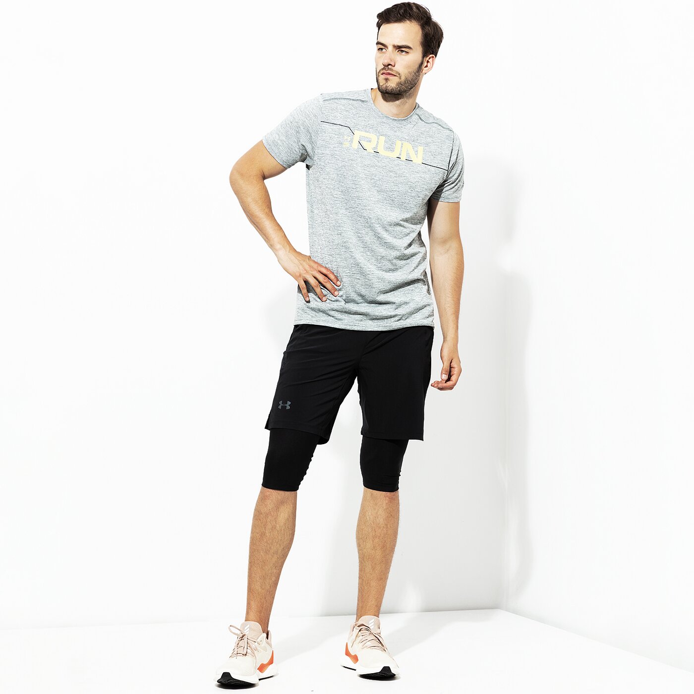 Мъжка тениска UNDER ARMOUR ТЕНИСКА SS RUN FRONT GRAPHIC SS 1316844-709 цвят зелен